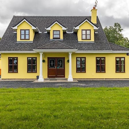 Yellow House Westport Esterno foto